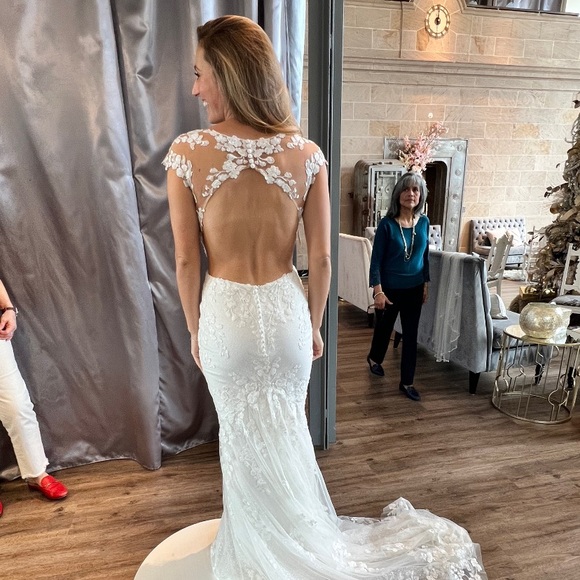 One of a Kind Open-back Wedding Dress!! - Picture 9 of 9